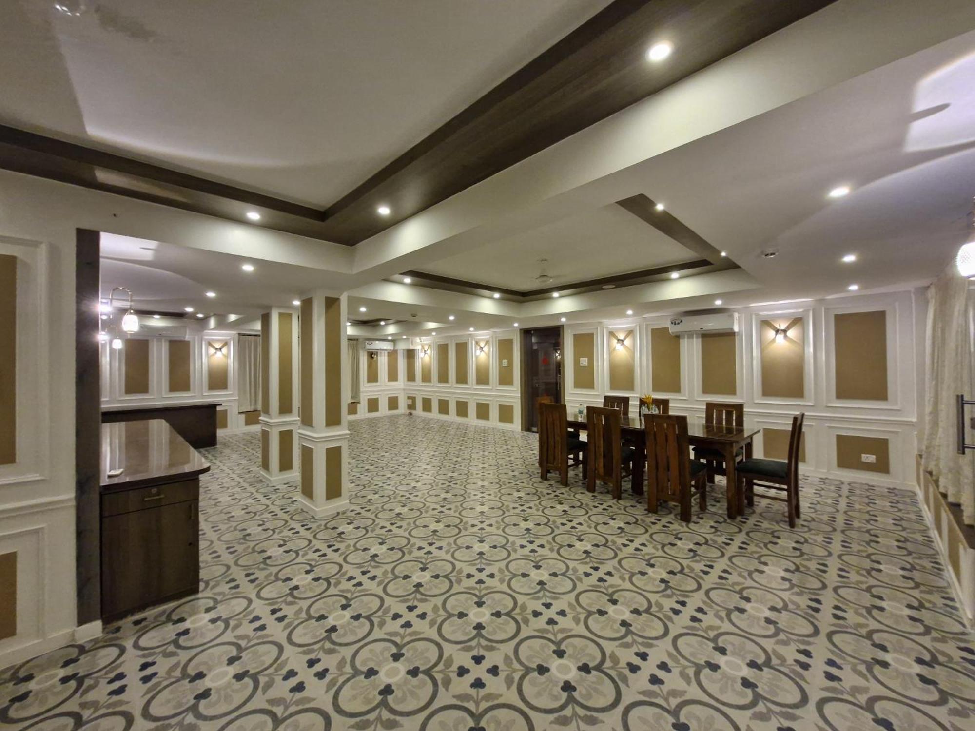 Golden Landmark Green Valley Beach Resort Dona Paula Εξωτερικό φωτογραφία
