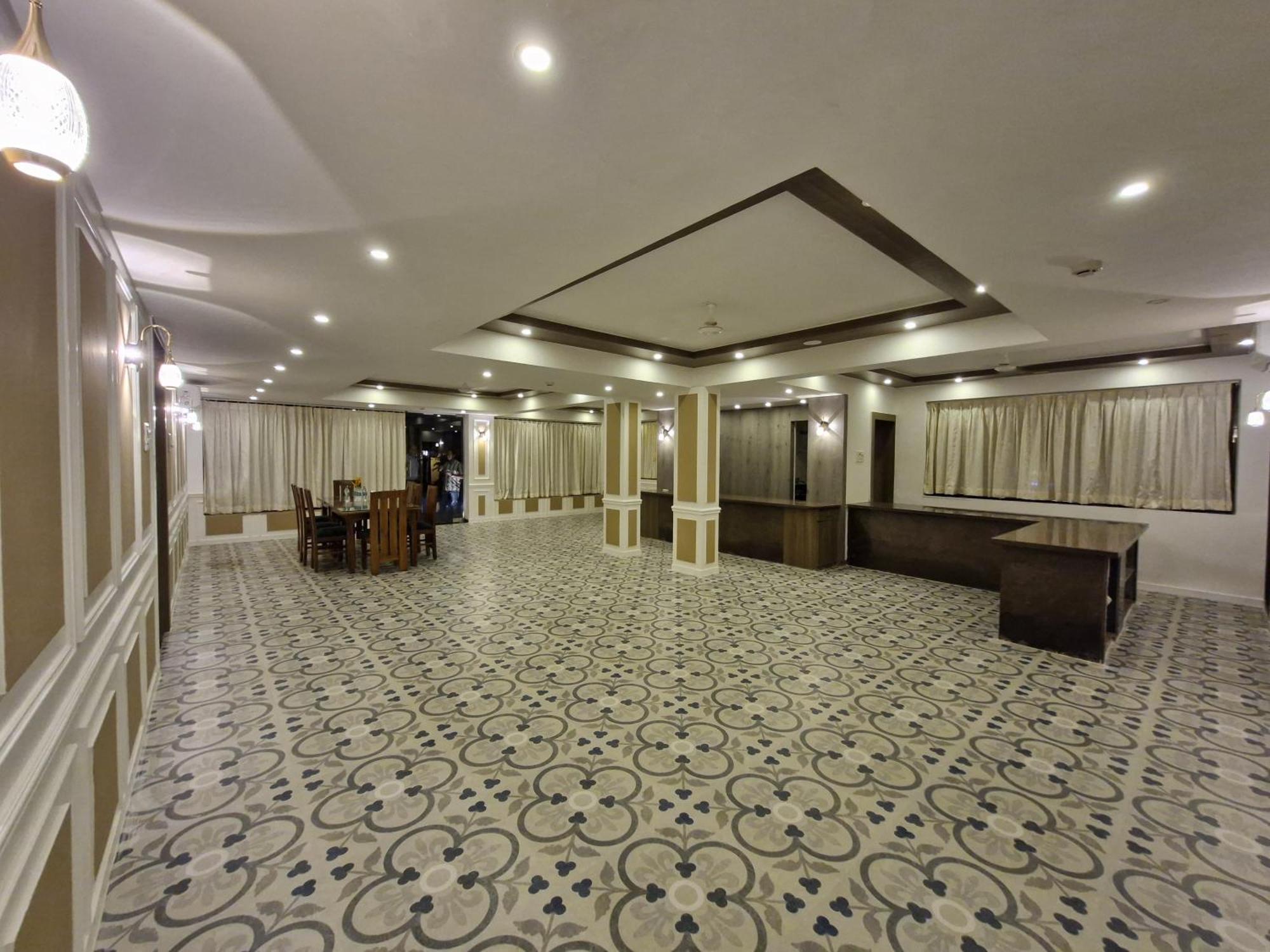 Golden Landmark Green Valley Beach Resort Dona Paula Εξωτερικό φωτογραφία