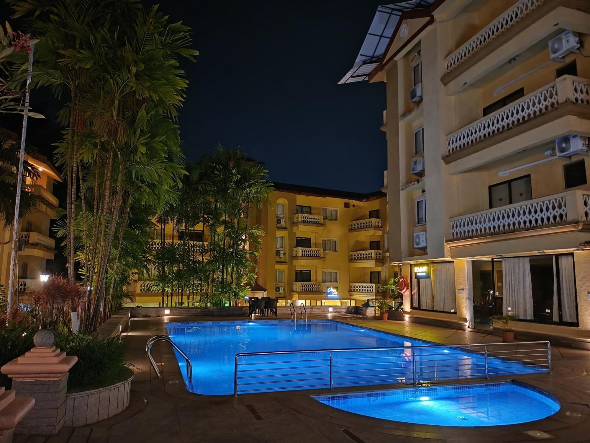 Golden Landmark Green Valley Beach Resort Dona Paula Εξωτερικό φωτογραφία