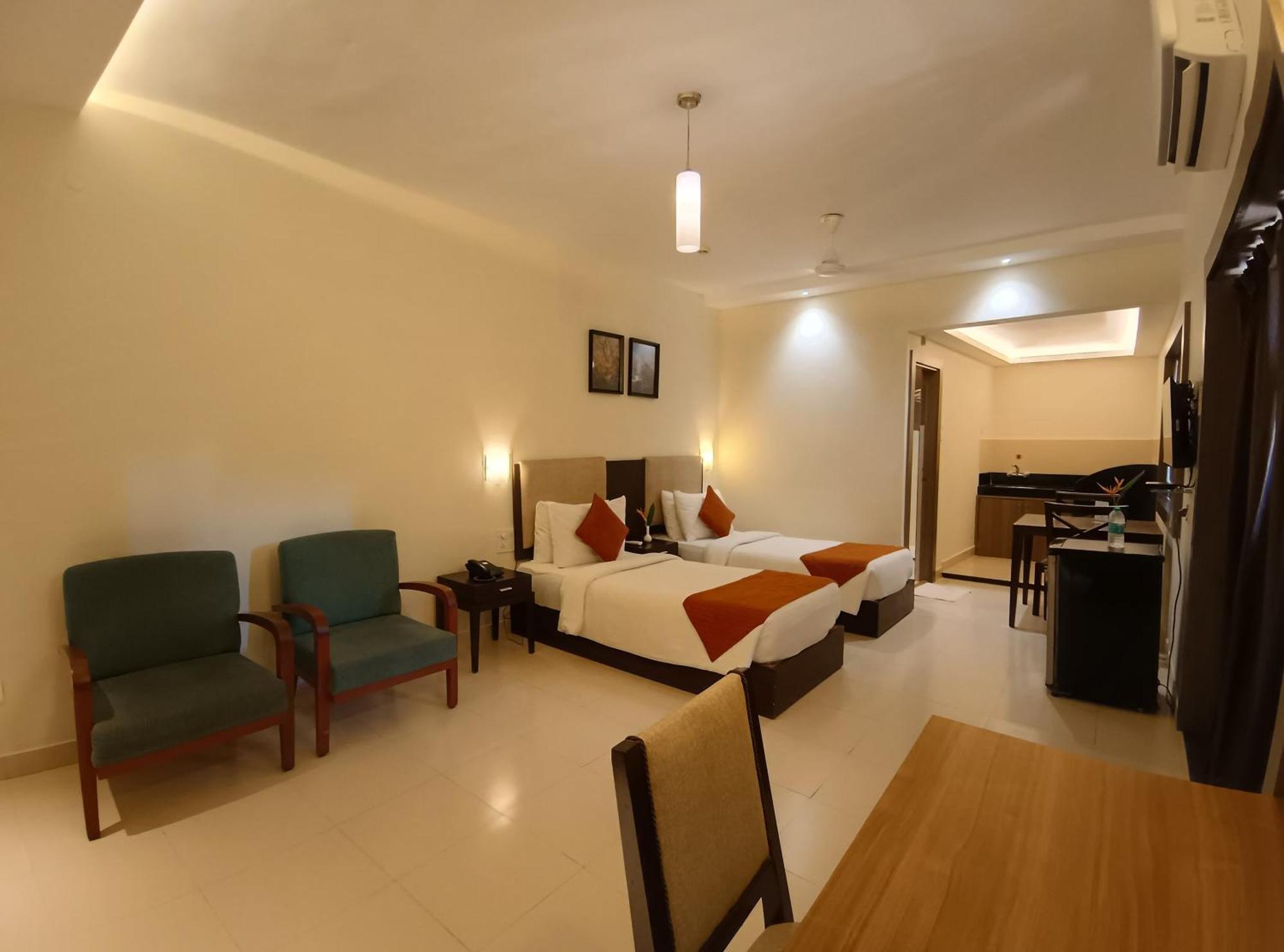 Golden Landmark Green Valley Beach Resort Dona Paula Εξωτερικό φωτογραφία