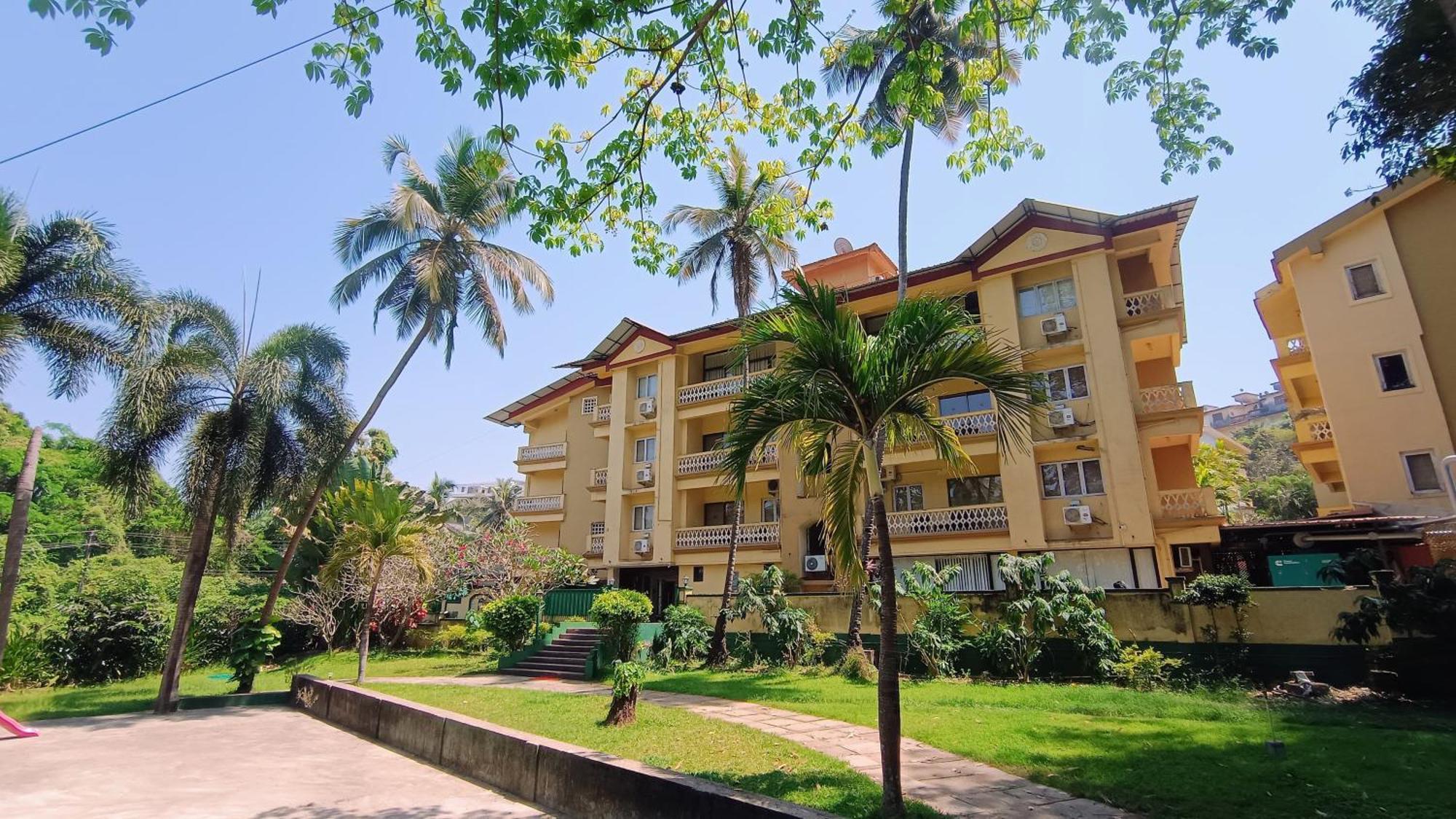 Golden Landmark Green Valley Beach Resort Dona Paula Εξωτερικό φωτογραφία